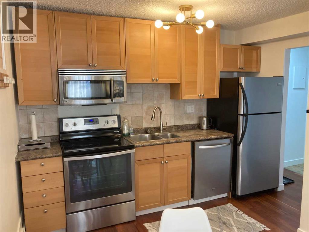 Single Family House for Sale in    Avenue SW Sunalta Calgary 