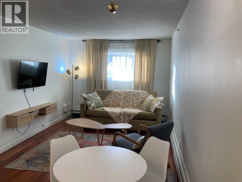 Single Family House for Sale in    Avenue SW Sunalta Calgary 