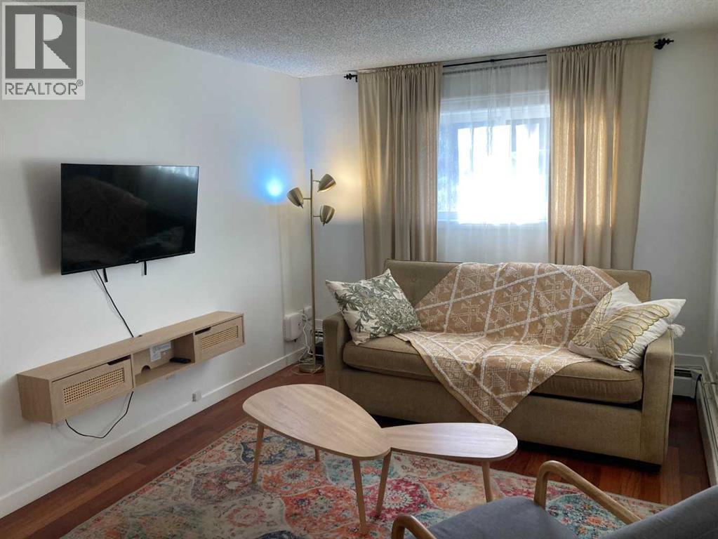 Single Family House for Sale in    Avenue SW Sunalta Calgary 