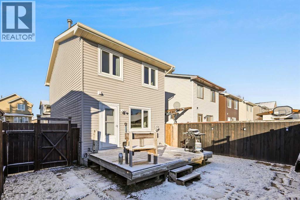 Single Family House for Sale in  Castlegreen Close NE Castleridge Calgary 