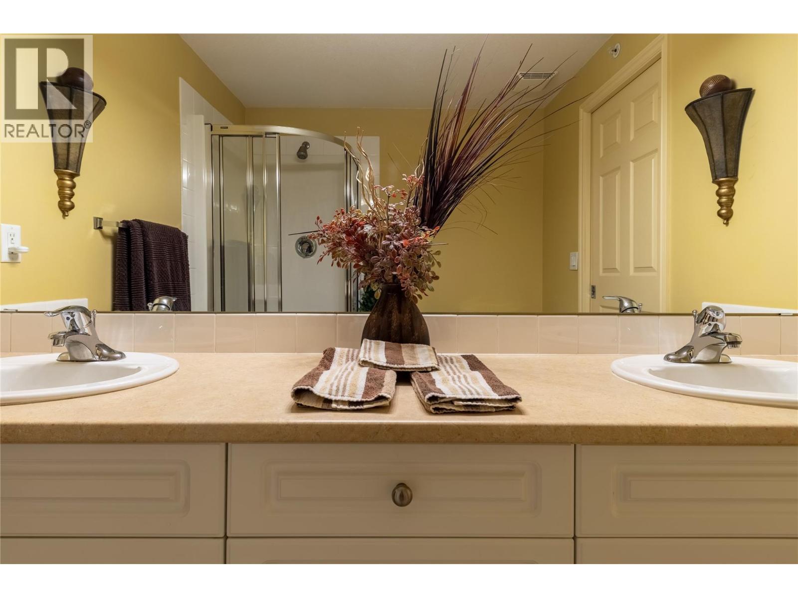 305 3570 Woodsdale Road, Lake Country