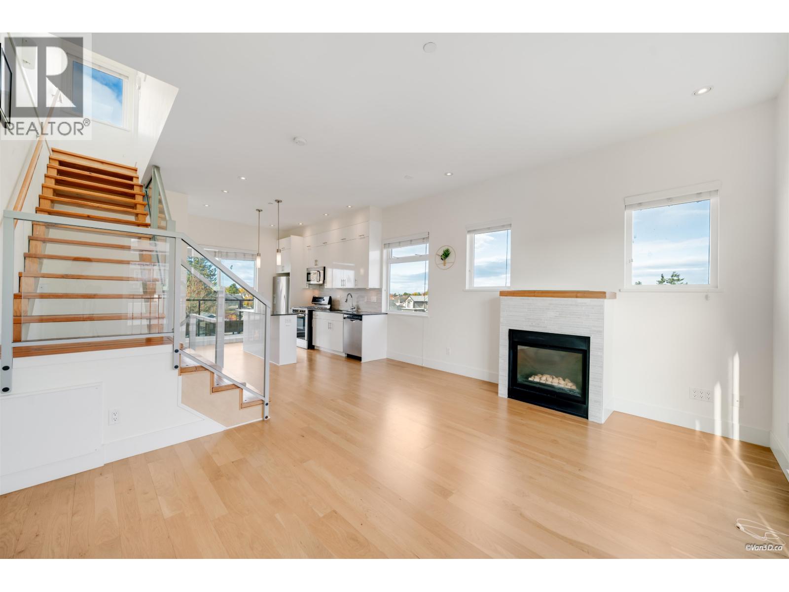 1 3993 CHATHAM STREET, Richmond