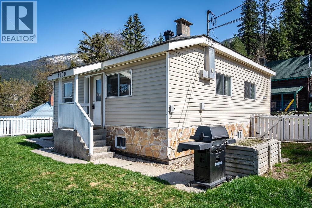 1200 Front Street - 4
