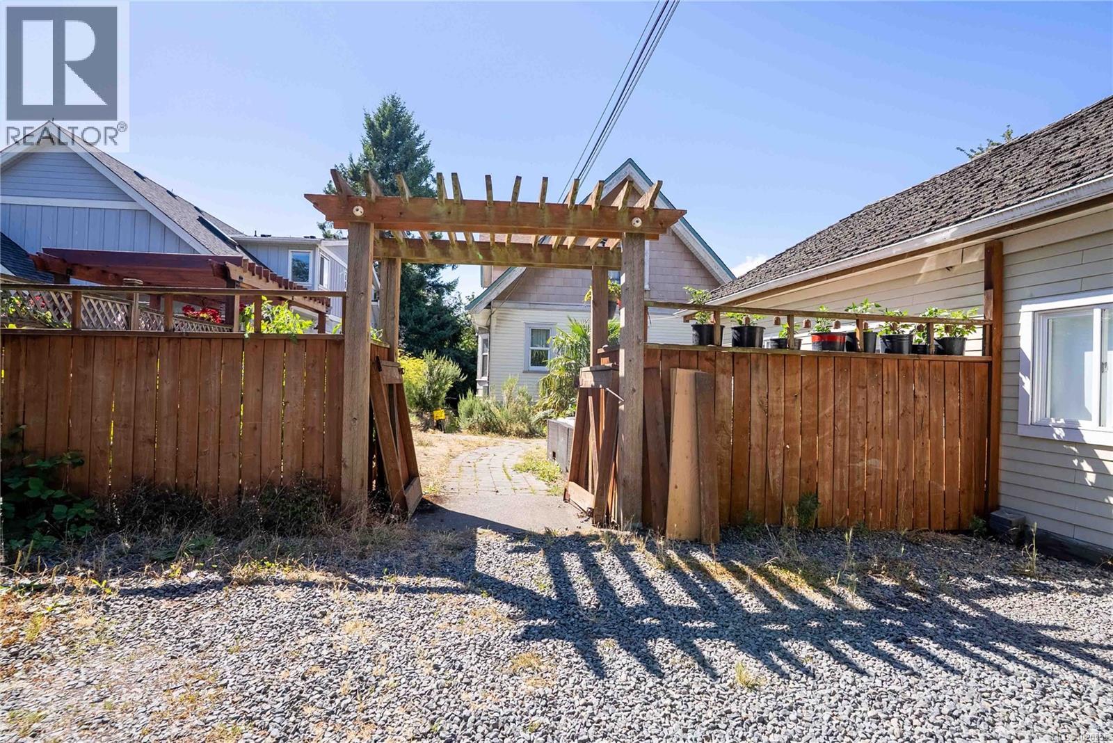 2329 Dowler Pl, Victoria