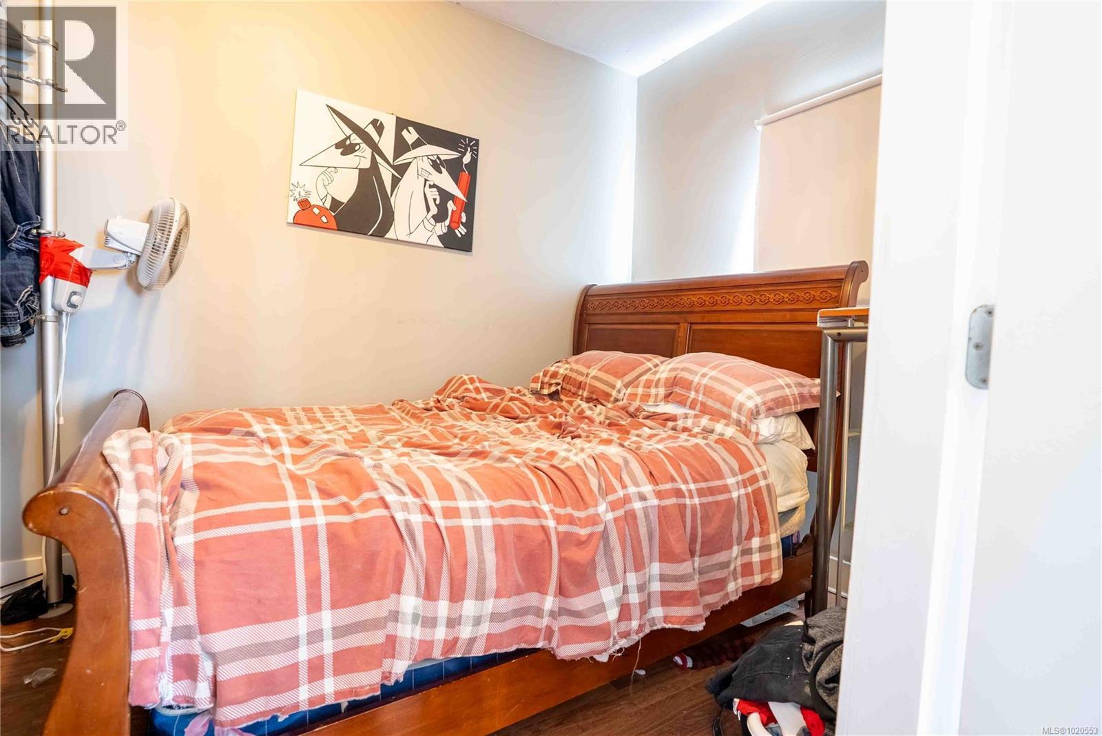  2329 Dowler Place, Victoria