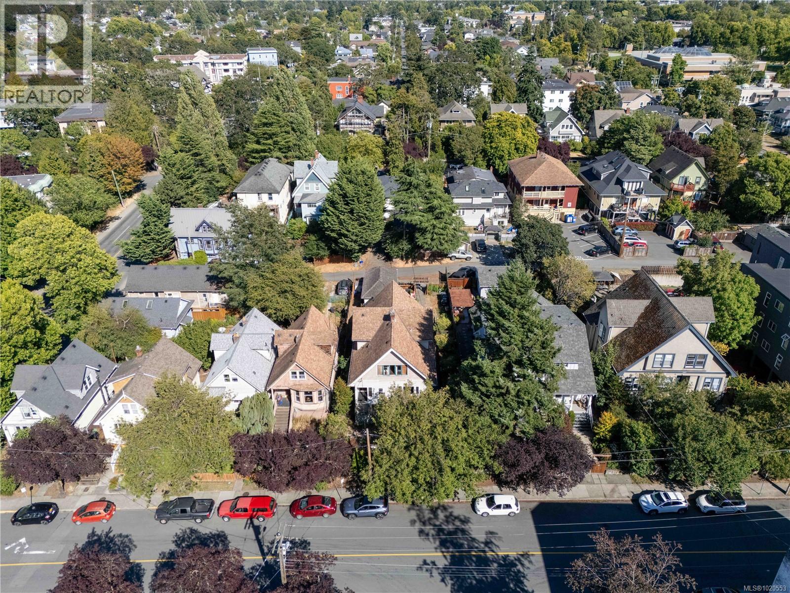  2329 Dowler Place, Victoria