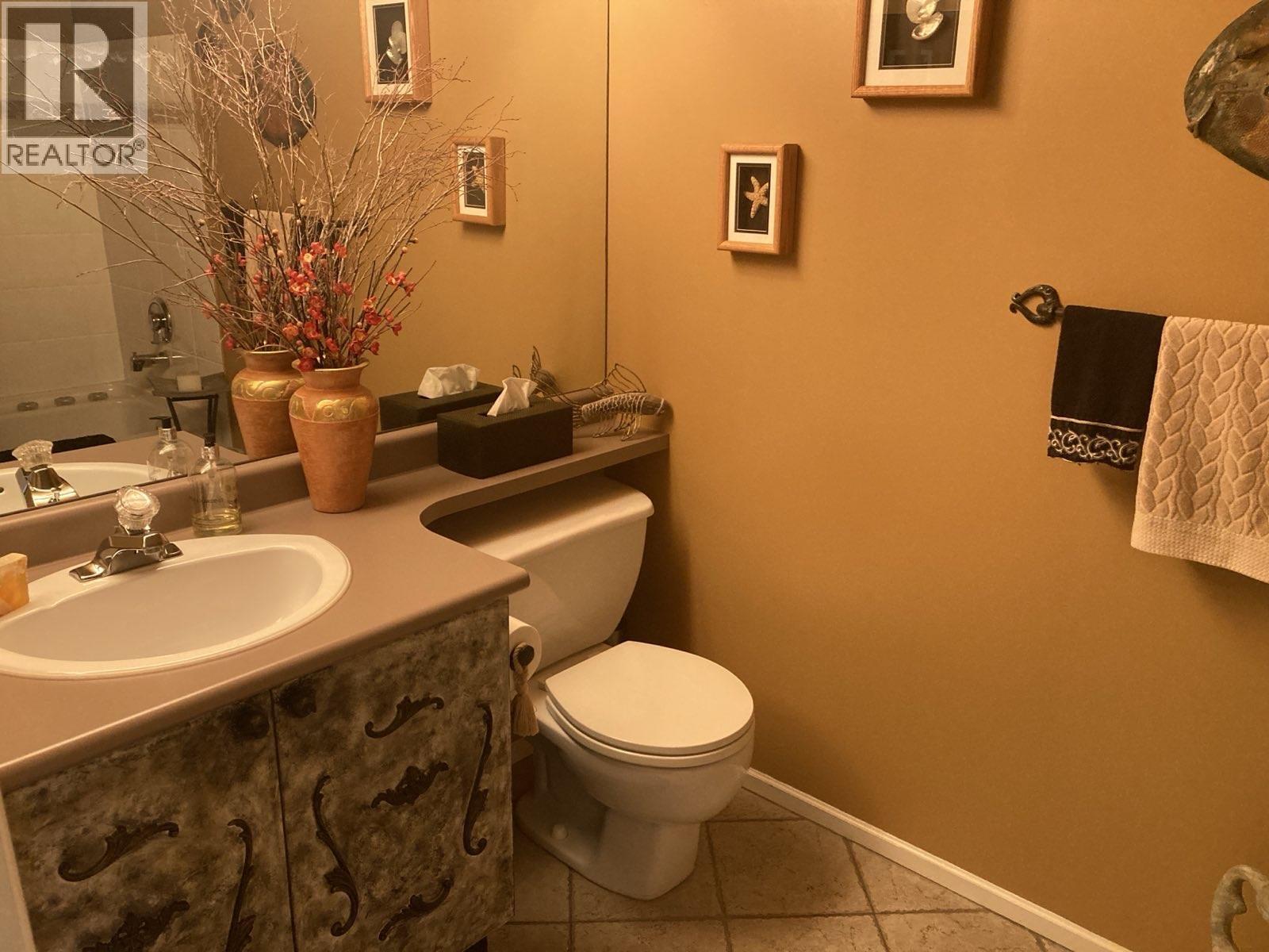 224 3 RIALTO COURT, New Westminster