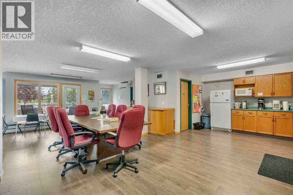 Single Family House for Sale in   Sierra Morena Boulevard SW Signal Hill Calgary 