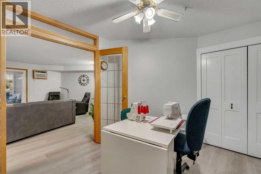 Single Family House for Sale in   Sierra Morena Boulevard SW Signal Hill Calgary 