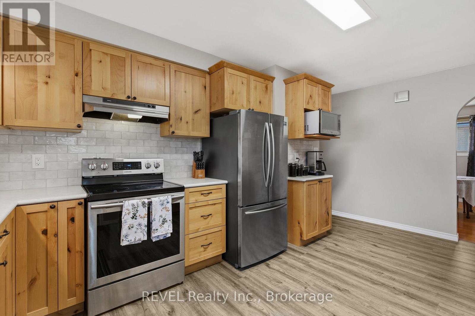 68 HIXON ROAD, Hamilton (Rosedale), Ontario