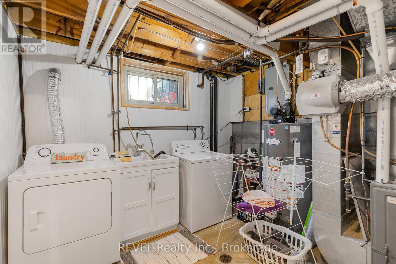 Single Family House Raised bungalow for Sale in  HIXON ROAD Hamilton (Rosedale) 