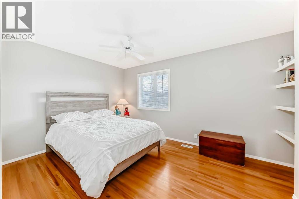 Single Family House for Sale in  Mt Yamnuska Court SE McKenzie Lake Calgary 