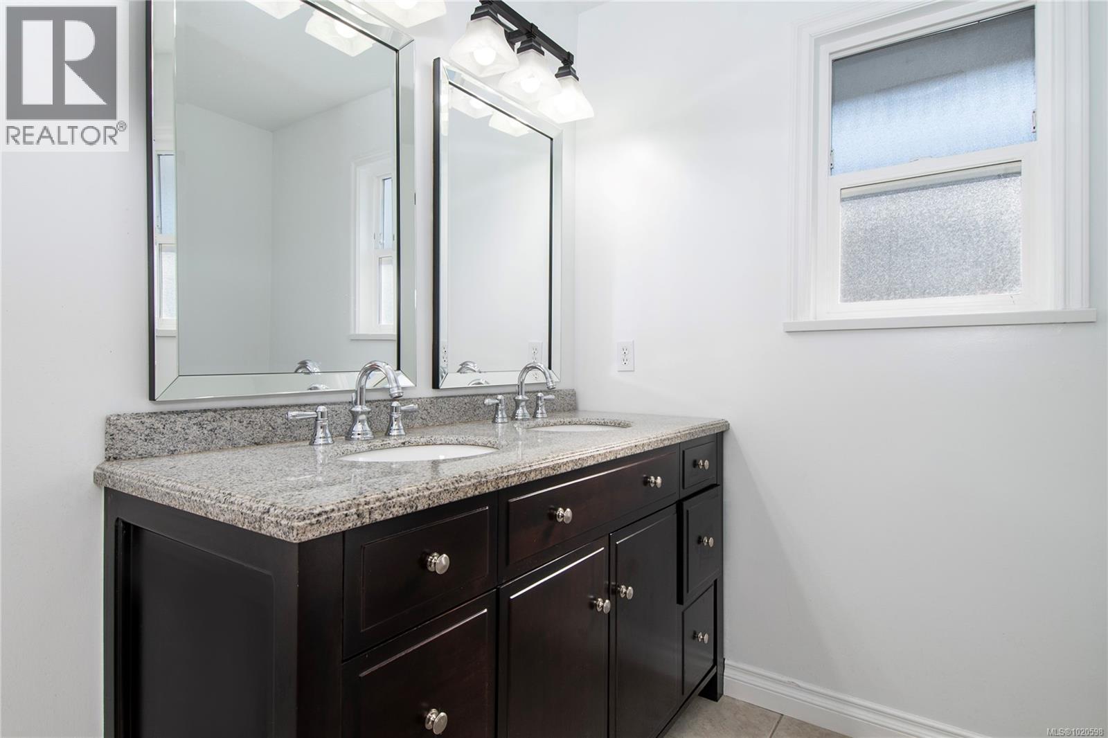 767 Eland Dr, Campbell River