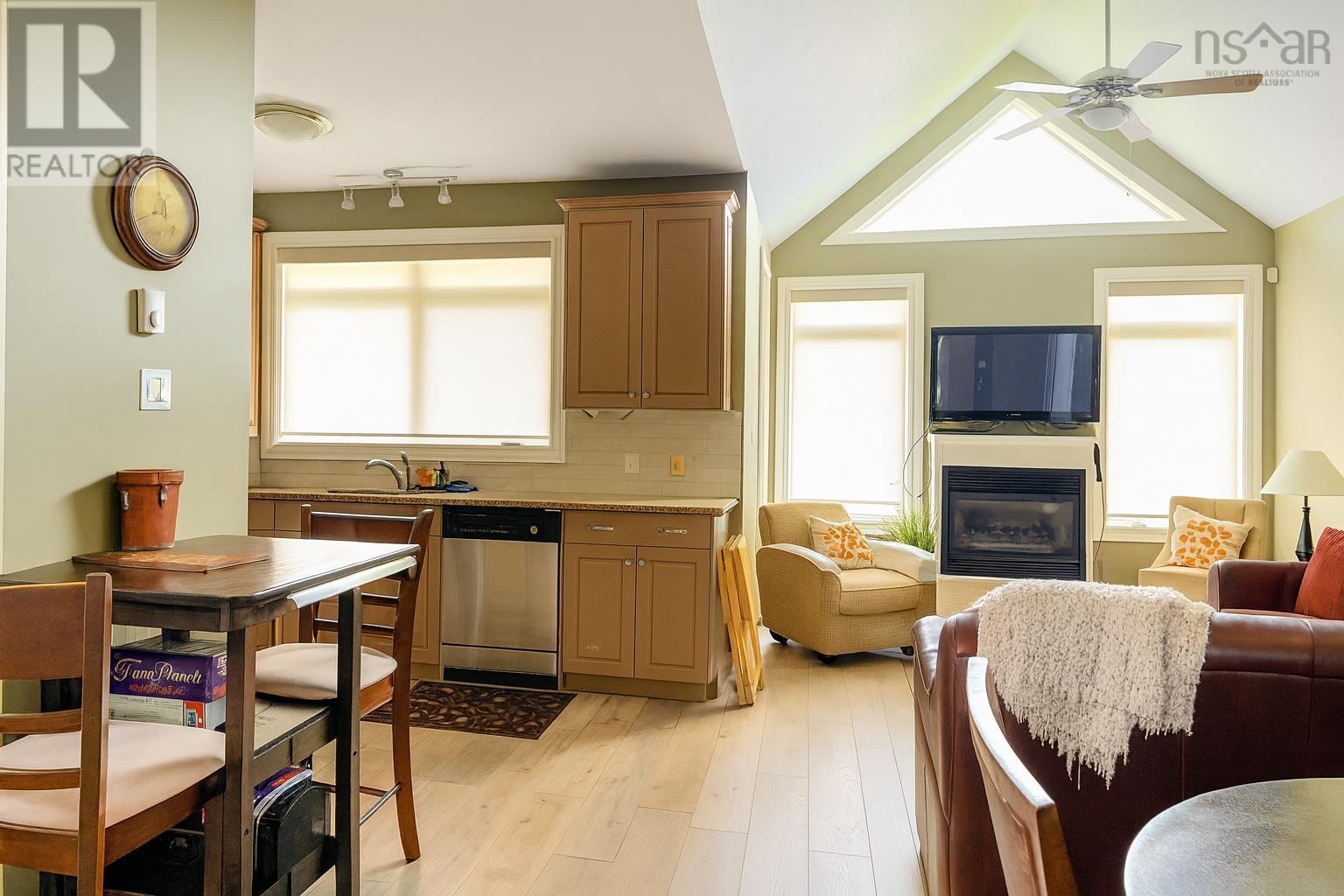 Property 11 of 35 of 7 Bell Bay Way