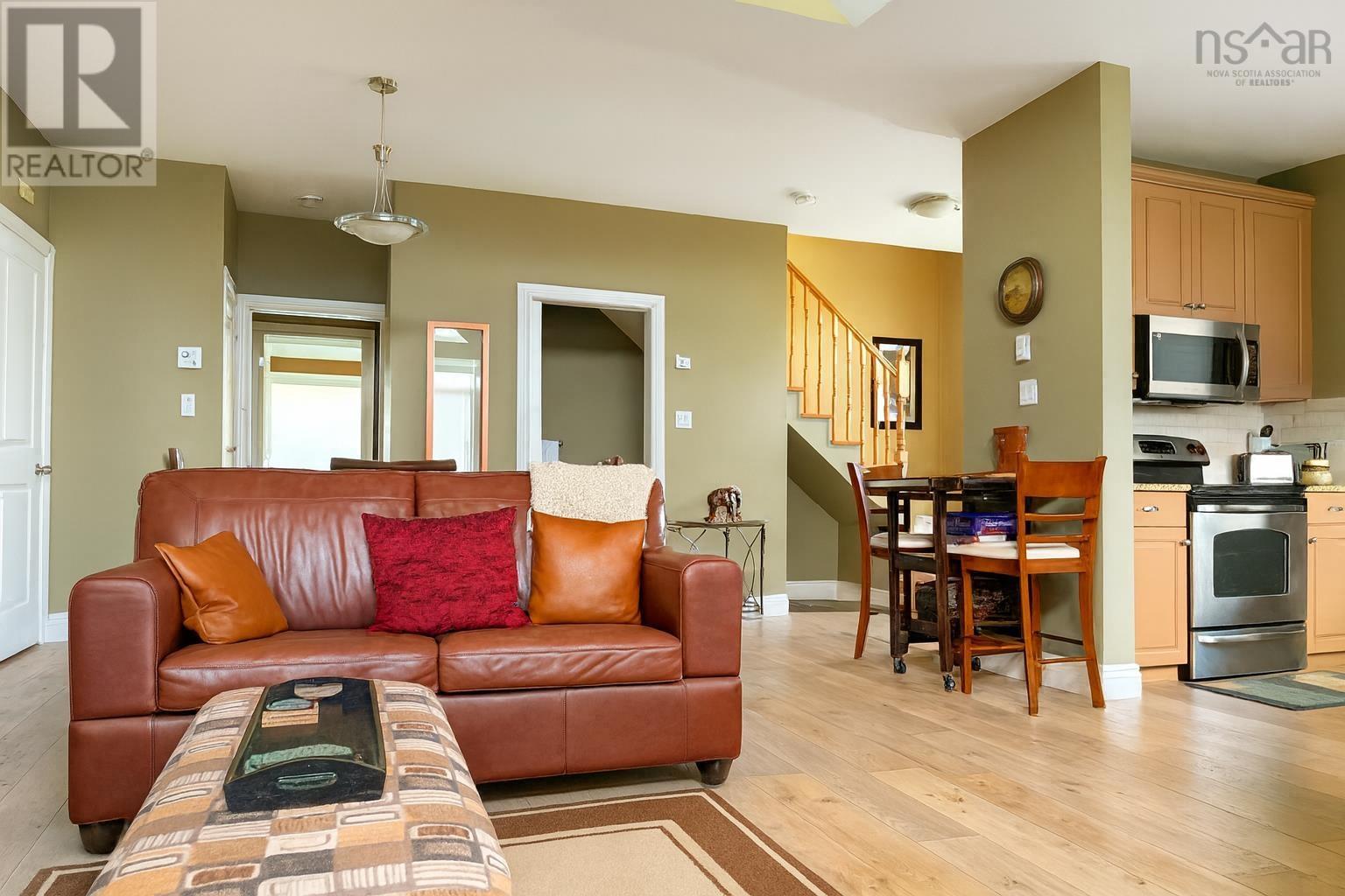 Property 5 of 35 of 7 Bell Bay Way