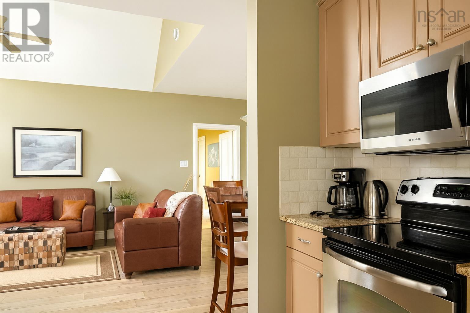 Property 7 of 35 of 7 Bell Bay Way