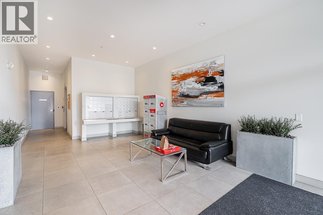 307 6968 ROYAL OAK AVENUE, Burnaby