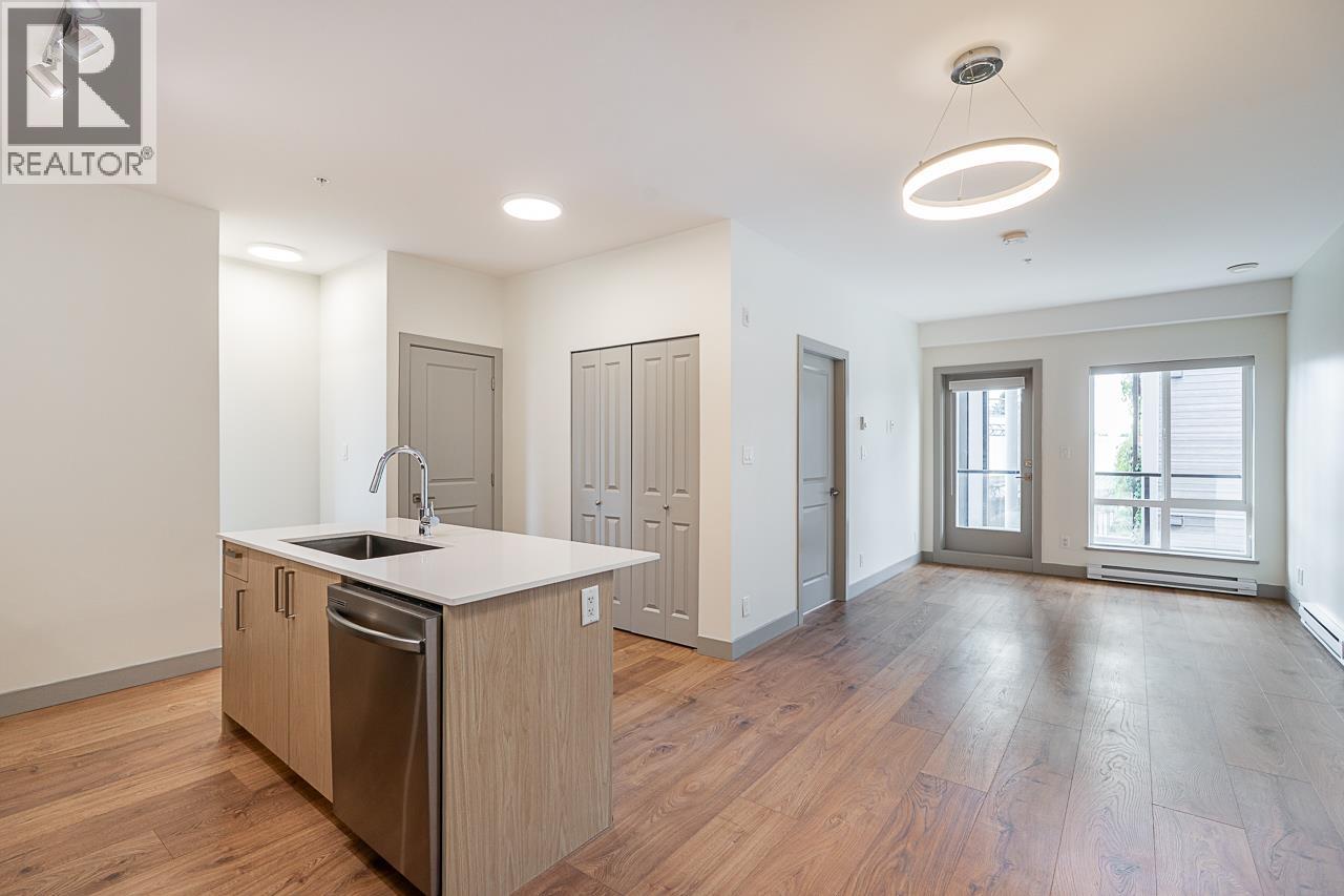 307 6968 ROYAL OAK AVENUE, Burnaby