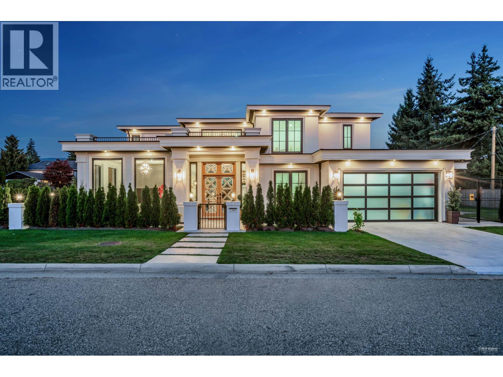 1390 SUTHERLAND AVENUE, North Vancouver