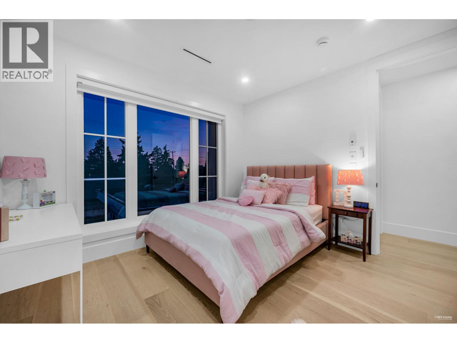 1390 SUTHERLAND AVENUE, North Vancouver