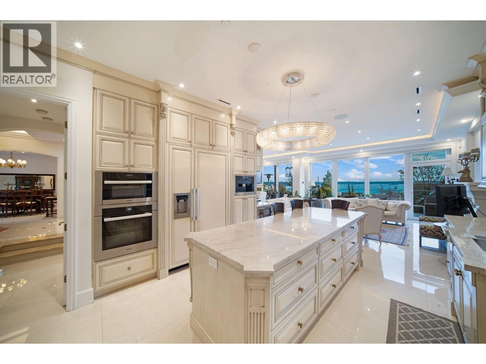 2538 OTTAWA AVENUE, West Vancouver