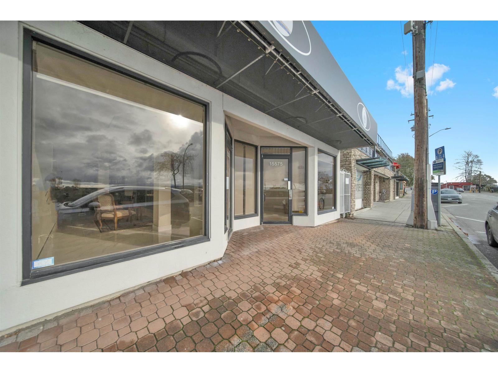 15573-15575 MARINE DRIVE, White Rock