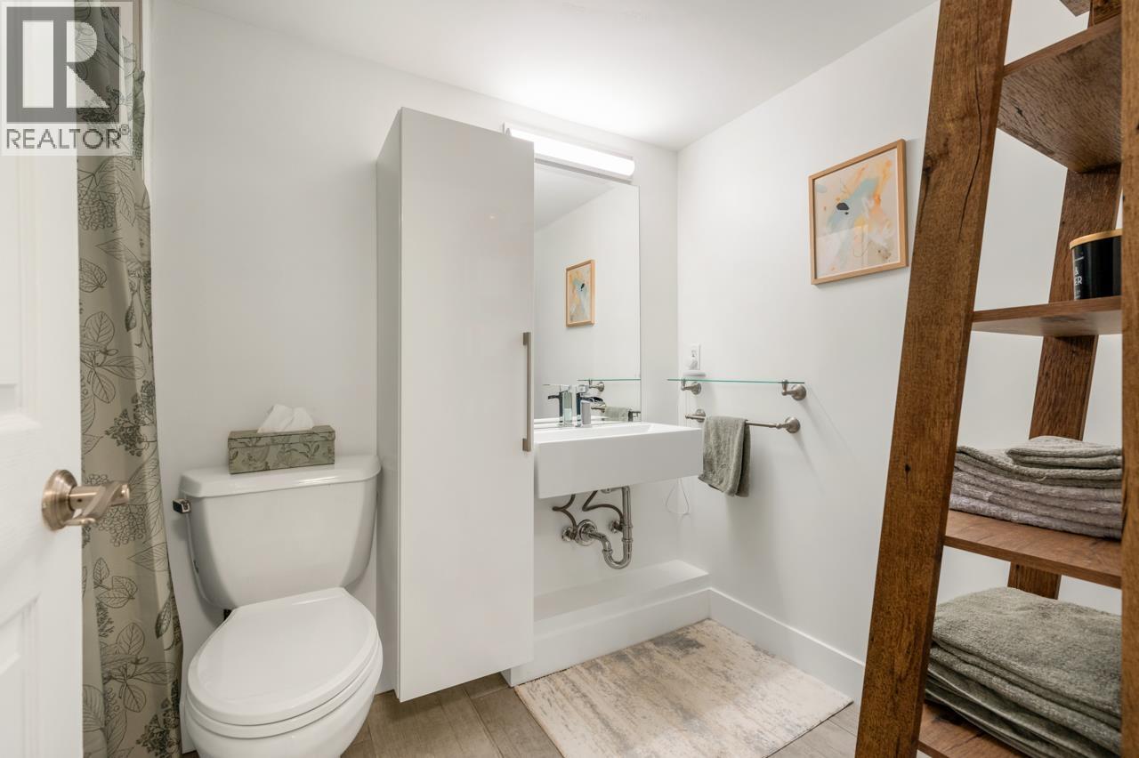 101 525 AGNES STREET, New Westminster