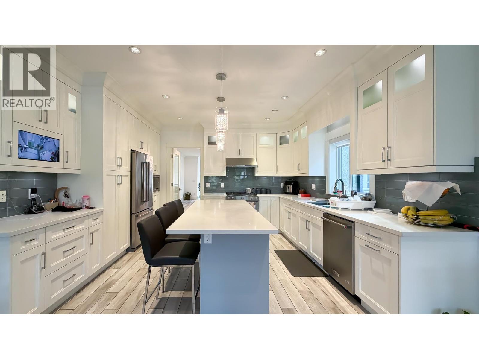 10297 BIRD Road, Richmond