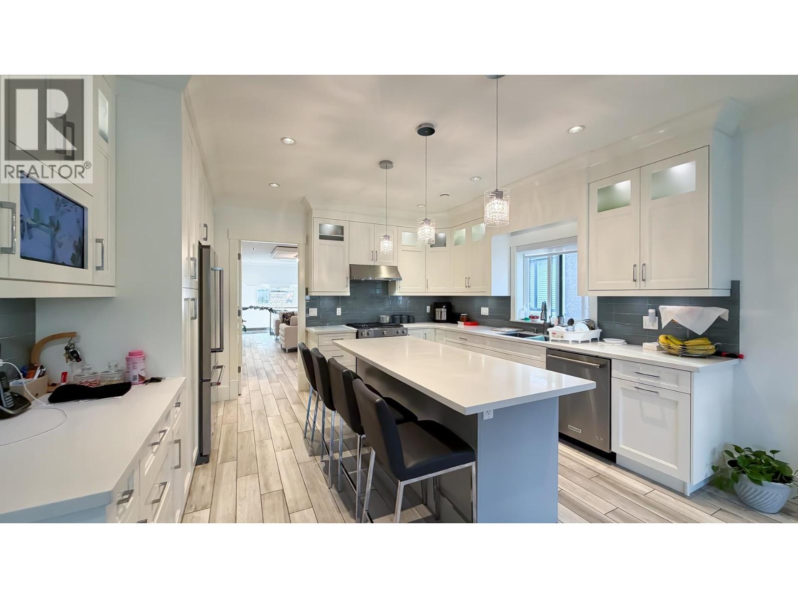 10297 BIRD Road, Richmond