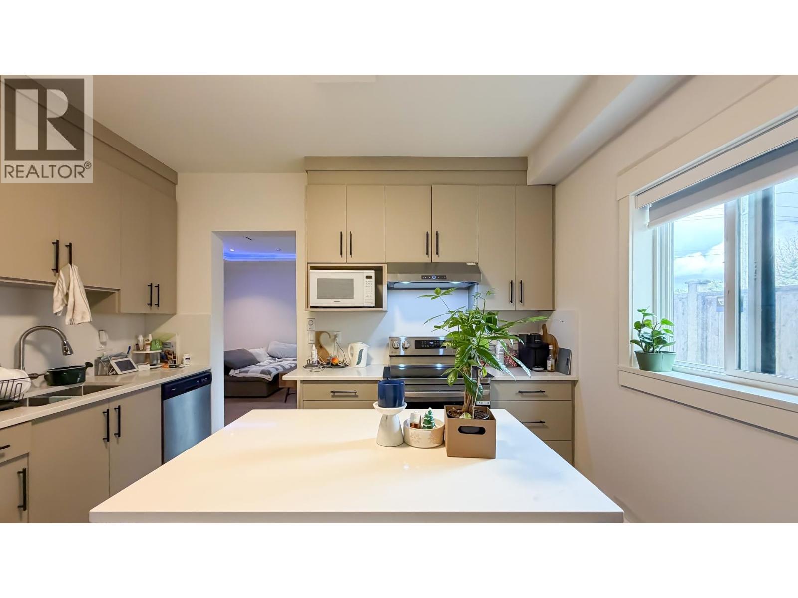 10297 BIRD Road, Richmond