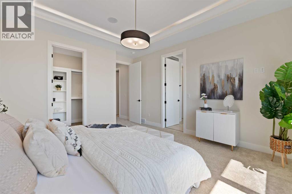 Single Family House for Sale in   Avenue NW Bowness Calgary 