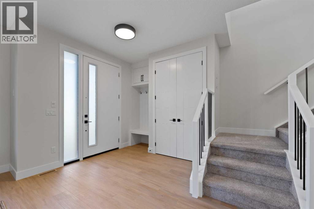 Single Family House for Sale in   Avenue NW Bowness Calgary 