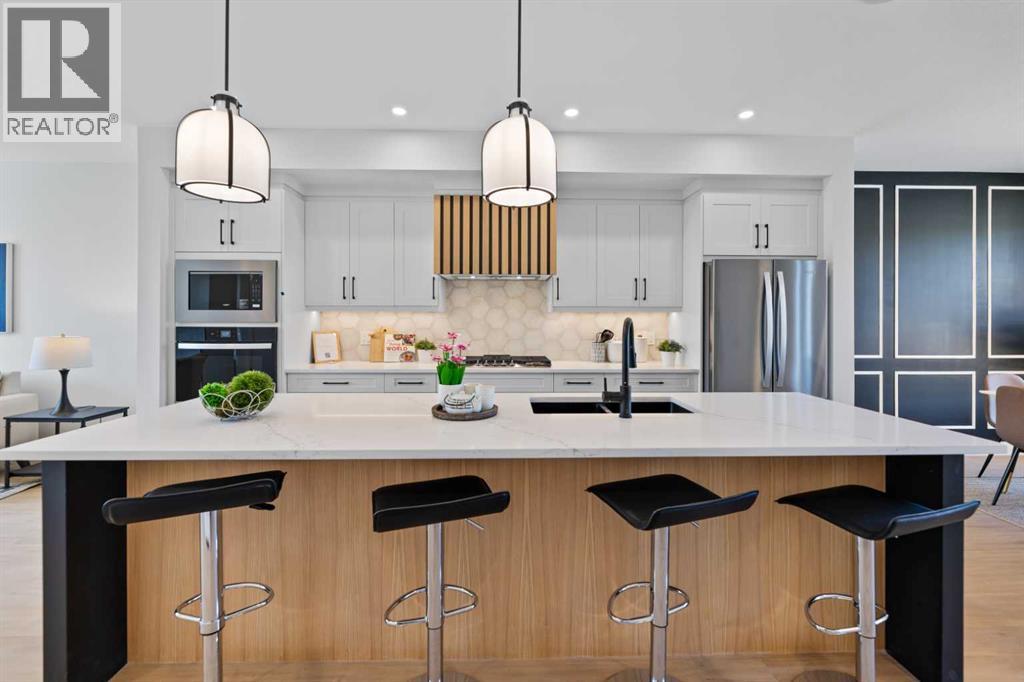 Single Family House for Sale in   Avenue NW Bowness Calgary 