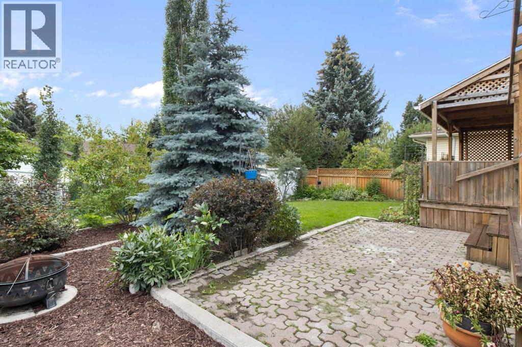 Single Family House for Sale in  Cedarille Crescent SW Cedarbrae Calgary 