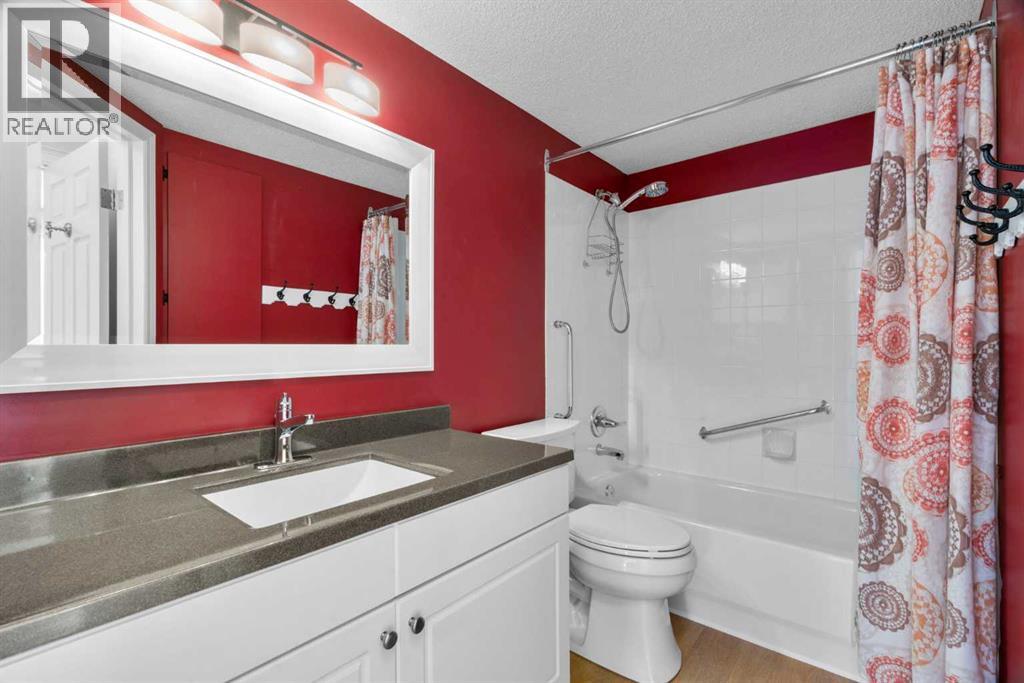 Single Family House for Sale in   Hunterview Drive NW Huntington Hills Calgary 