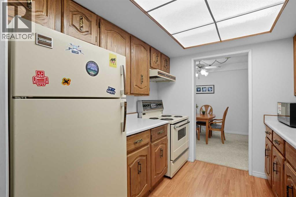 Single Family House for Sale in    Street NW Varsity Calgary 