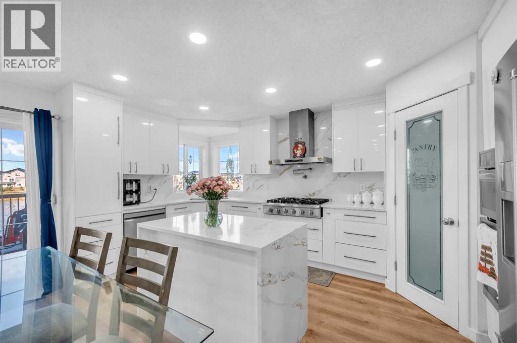 Single Family House for Sale in  Taracove Estate Drive NE Taradale Calgary 