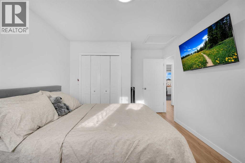 Single Family House for Sale in  Taracove Estate Drive NE Taradale Calgary 