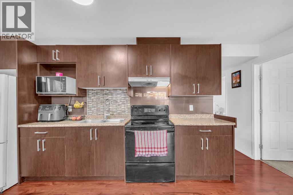 Single Family House for Sale in  Taracove Estate Drive NE Taradale Calgary 