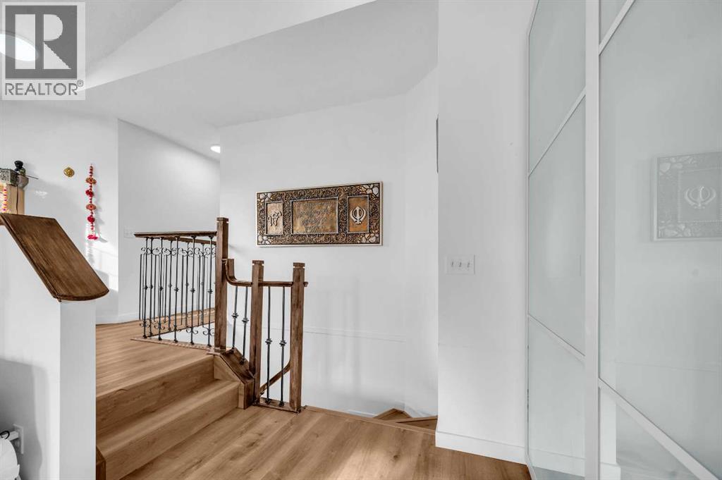 Single Family House for Sale in  Taracove Estate Drive NE Taradale Calgary 