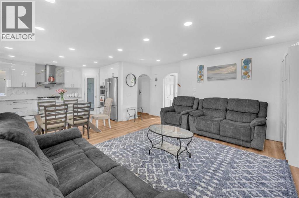 Single Family House for Sale in  Taracove Estate Drive NE Taradale Calgary 