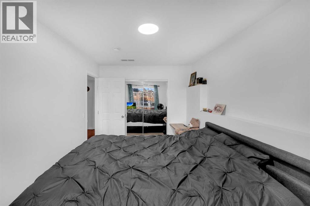 Single Family House for Sale in  Taracove Estate Drive NE Taradale Calgary 