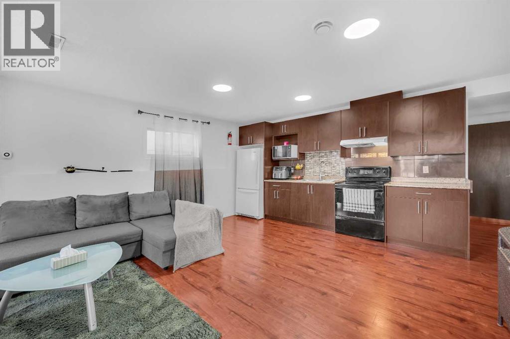 Single Family House for Sale in  Taracove Estate Drive NE Taradale Calgary 