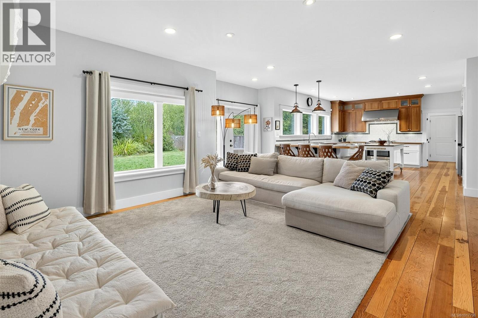 319 Stebbings Rd, Shawnigan Lake