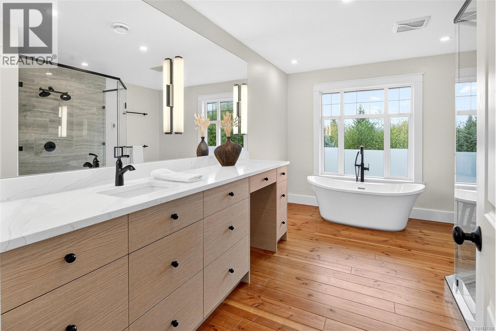 319 Stebbings Rd, Shawnigan Lake