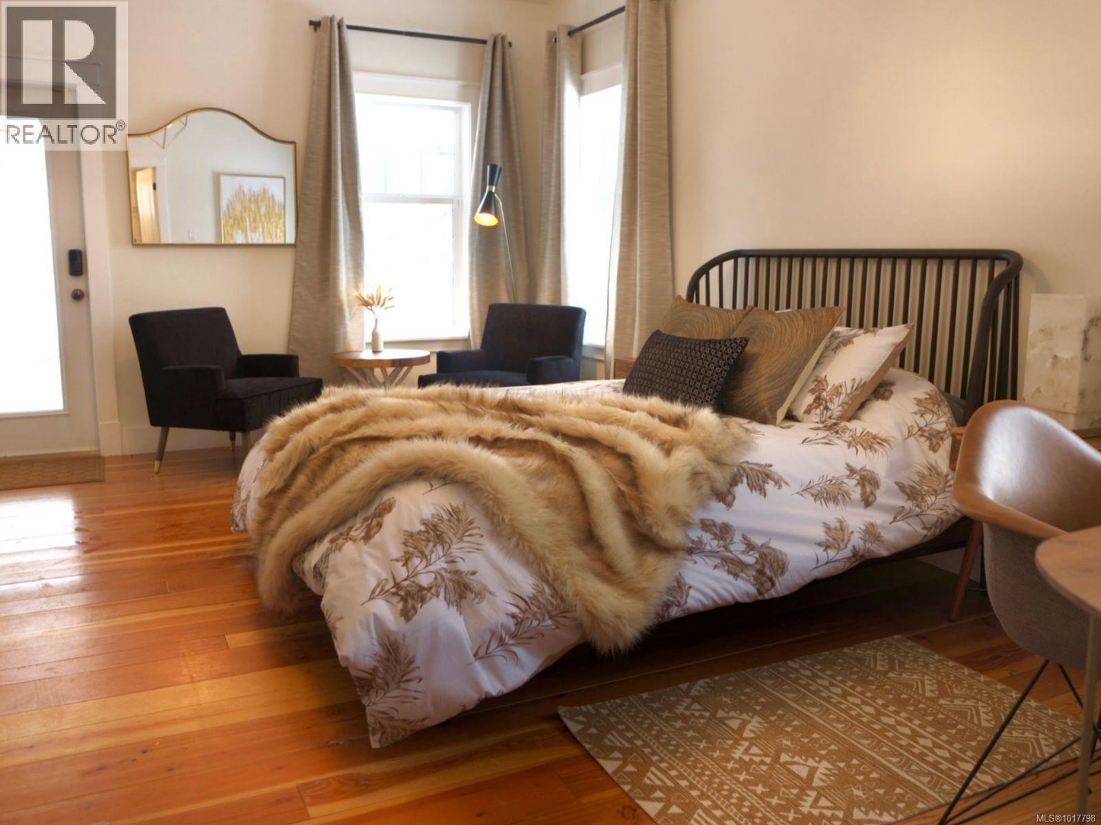 319 Stebbings Rd, Shawnigan Lake