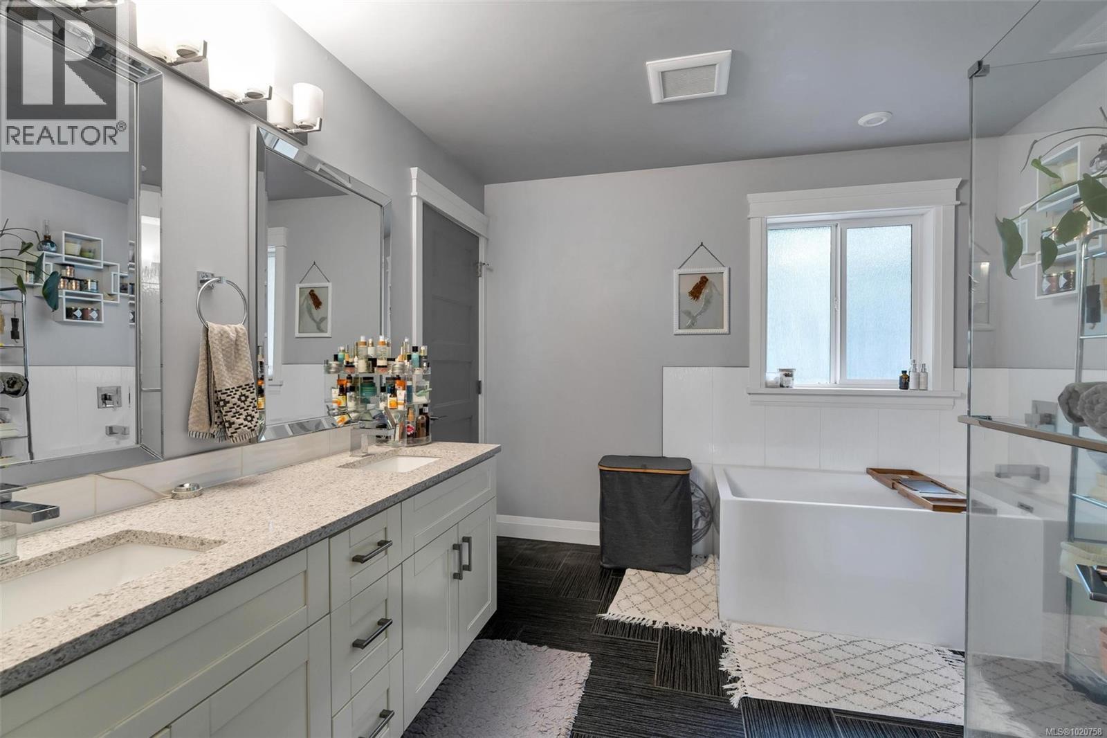 2551 Stubbs Rd, Mill Bay