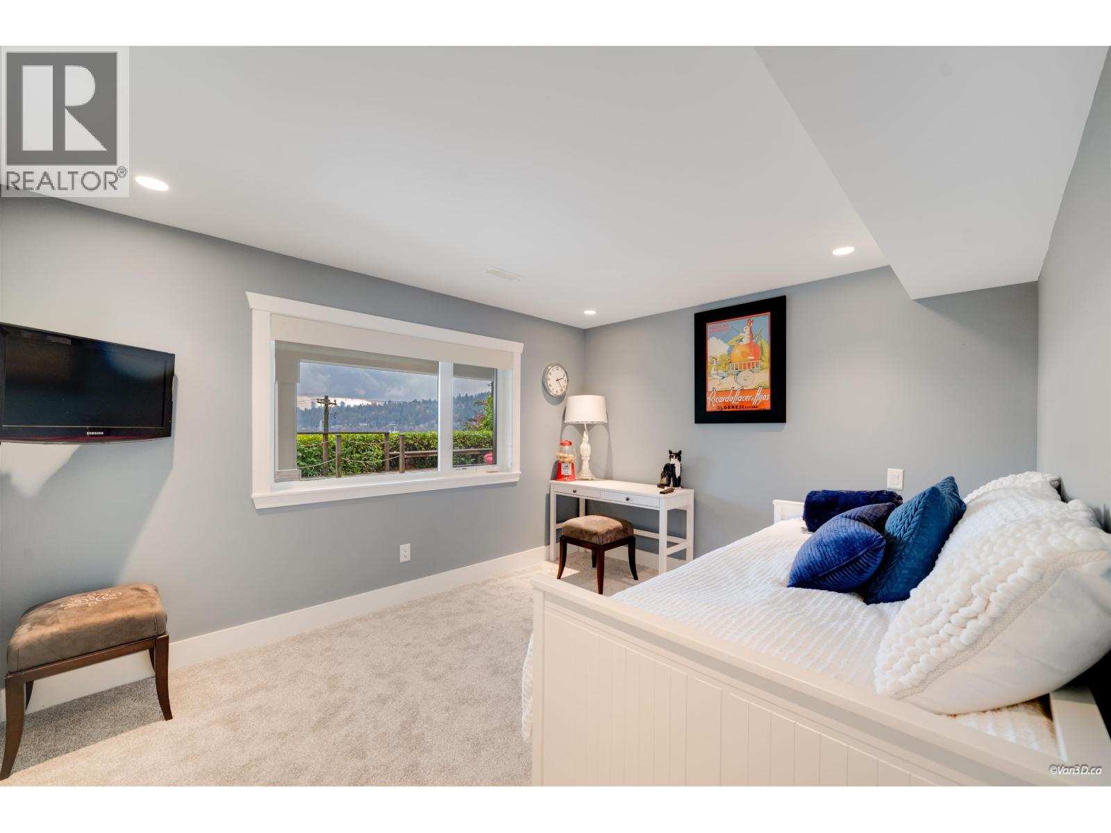 920 BARBER STREET, Port Moody