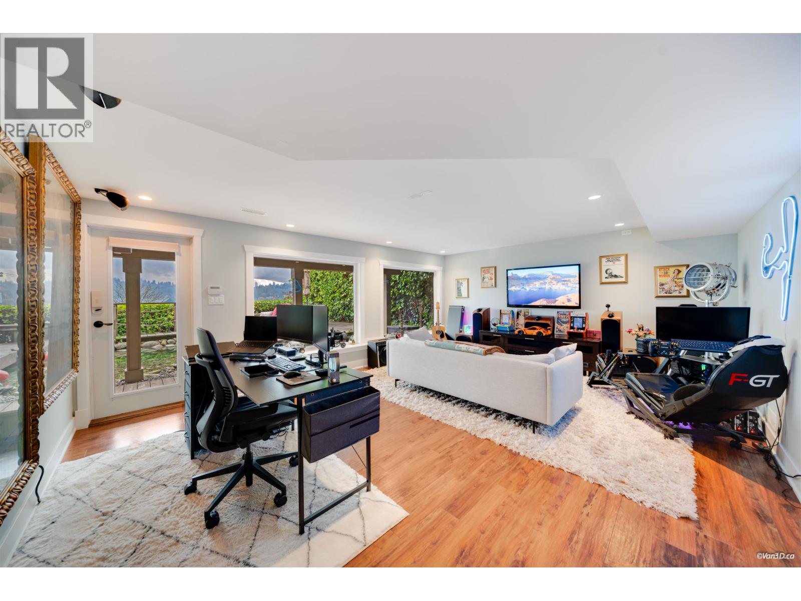 920 BARBER STREET, Port Moody