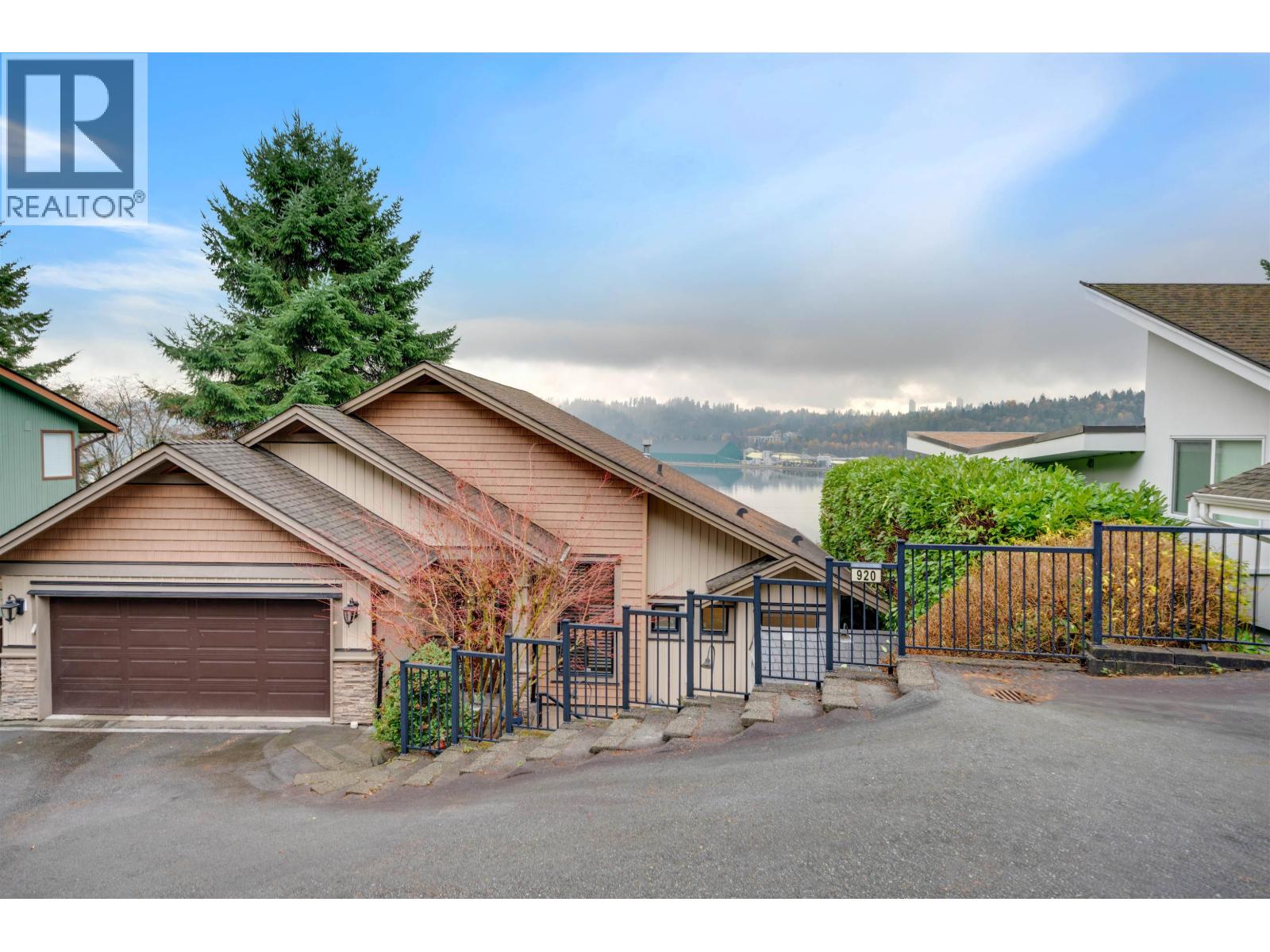 920 BARBER STREET, Port Moody
